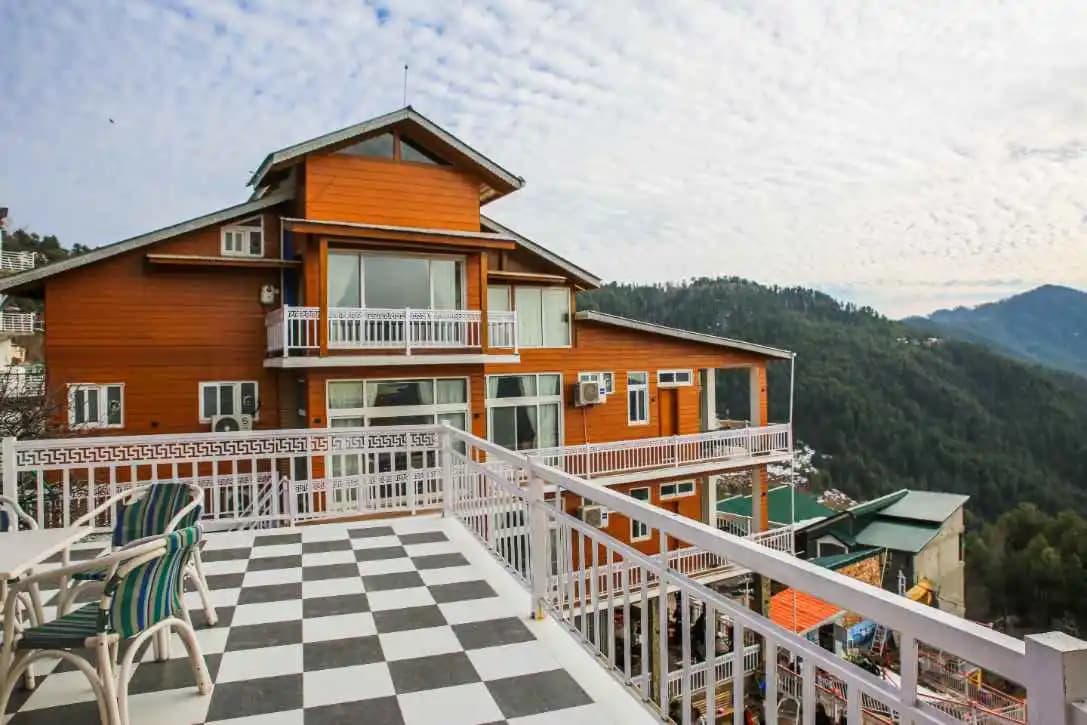 How to Choose the Right Villa Size for a Large Family