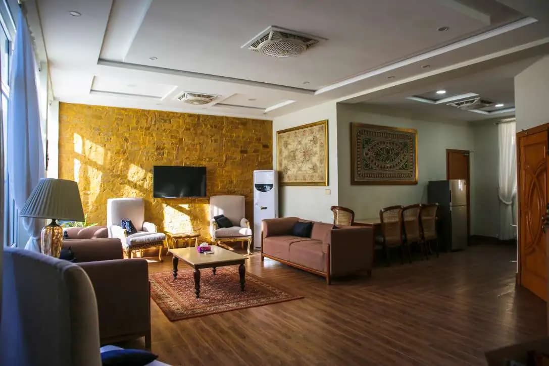 How to Book a Villa for a Large Family in Murree: Step-by-Step Guide