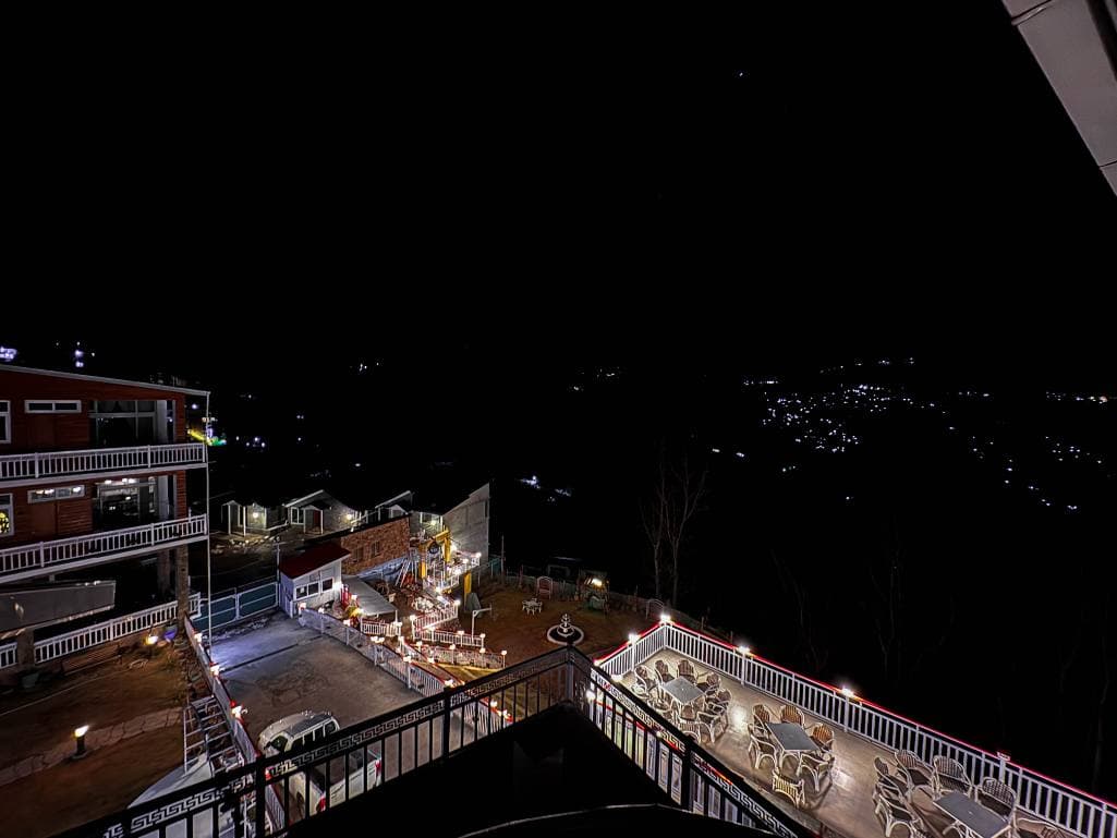 Lower Topa: Best for a Relaxed Resort Stay