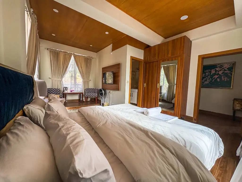 4. A Peaceful Location Away From Excessive Traffic and Noise